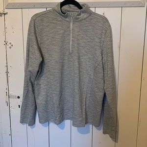 Lady Hagen XL 1/4 zip in white and black heather no stains or runs/tears